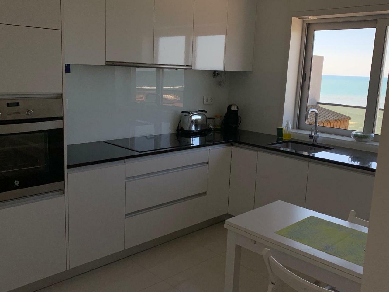 Front Beach Apartment Póvoa de Varzim Buitenkant foto