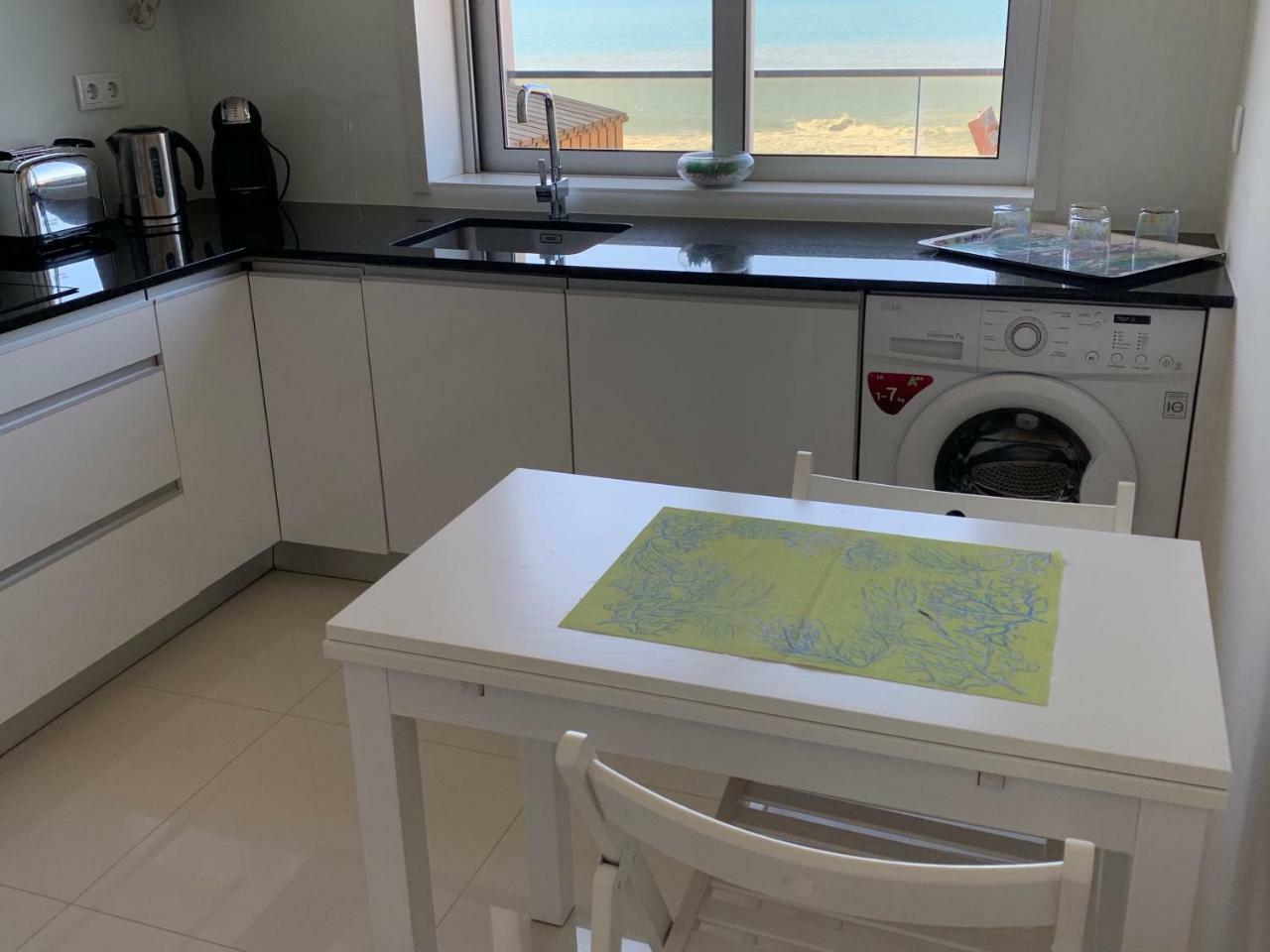 Front Beach Apartment Póvoa de Varzim Buitenkant foto